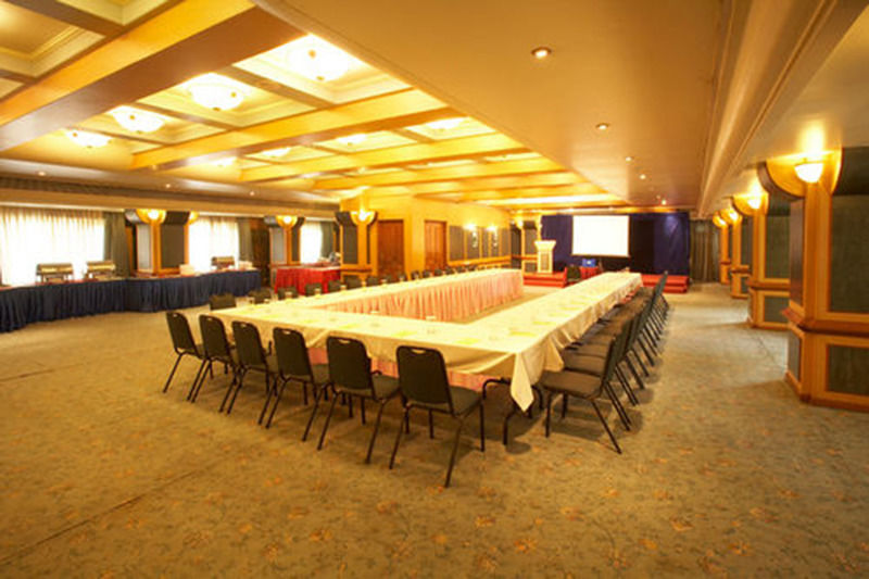 The President Hotel Shivajinagar Pune Ngoại thất bức ảnh