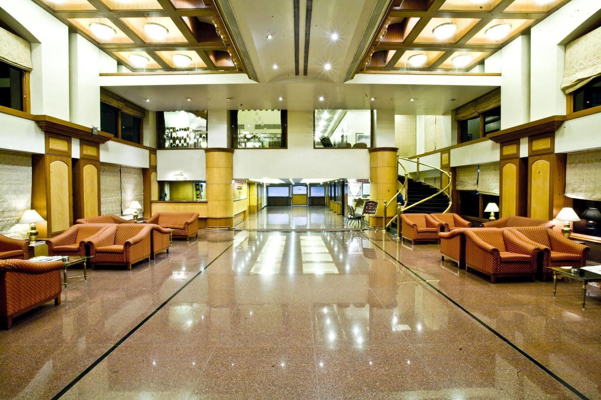 The President Hotel Shivajinagar Pune Ngoại thất bức ảnh